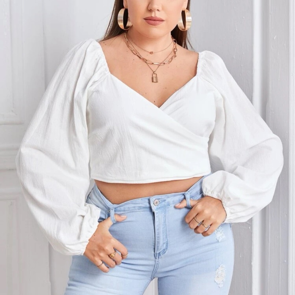 Plus sweetheart neck lantern sleeve crop blouse 4X